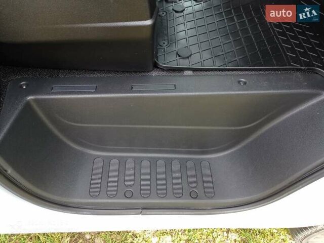 Белый Опель Movano, объемом двигателя 2.3 л и пробегом 203 тыс. км за 17950 $, фото 25 на Automoto.ua