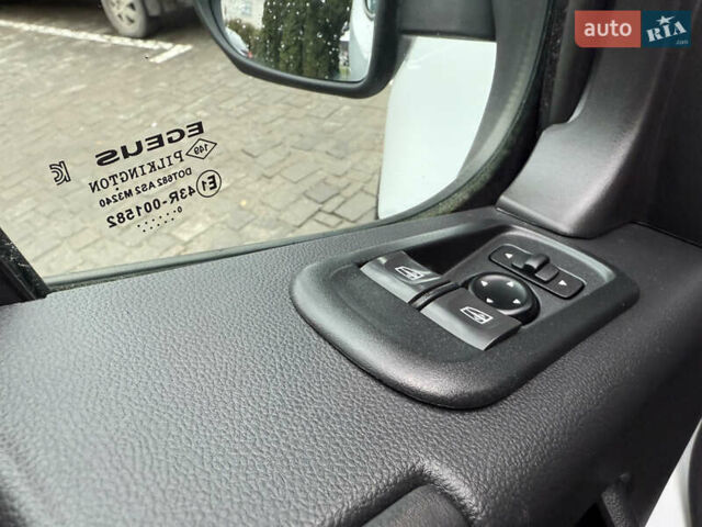 Білий Опель Movano, об'ємом двигуна 0 л та пробігом 156 тис. км за 17400 $, фото 40 на Automoto.ua