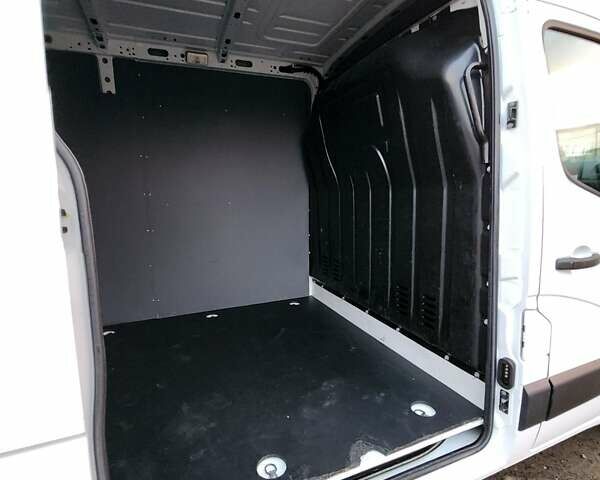 Білий Опель Movano, об'ємом двигуна 2.3 л та пробігом 186 тис. км за 17900 $, фото 11 на Automoto.ua