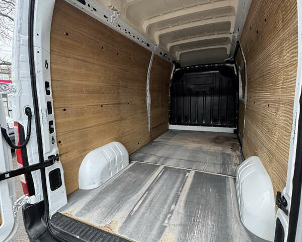 Білий Опель Movano, об'ємом двигуна 2.3 л та пробігом 220 тис. км за 22500 $, фото 19 на Automoto.ua