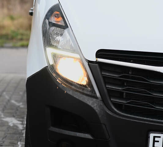 Белый Опель Movano, объемом двигателя 0 л и пробегом 158 тыс. км за 19300 $, фото 11 на Automoto.ua