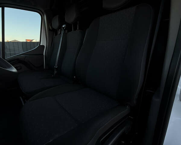 Белый Опель Movano, объемом двигателя 2.3 л и пробегом 254 тыс. км за 18500 $, фото 31 на Automoto.ua