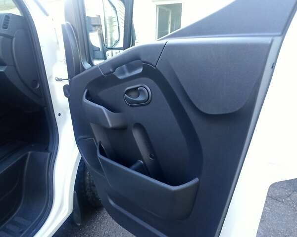 Белый Опель Movano, объемом двигателя 2.3 л и пробегом 133 тыс. км за 15600 $, фото 16 на Automoto.ua