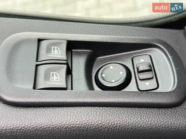 Білий Опель Movano, об'ємом двигуна 2.3 л та пробігом 165 тис. км за 19950 $, фото 44 на Automoto.ua