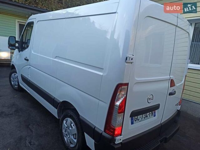 Белый Опель Movano, объемом двигателя 2.3 л и пробегом 133 тыс. км за 15600 $, фото 1 на Automoto.ua