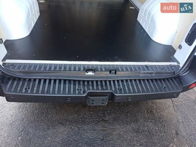 Белый Опель Movano, объемом двигателя 2.3 л и пробегом 133 тыс. км за 15600 $, фото 34 на Automoto.ua