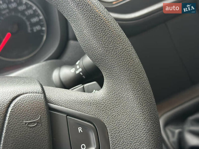 Білий Опель Movano, об'ємом двигуна 2.3 л та пробігом 165 тис. км за 19950 $, фото 41 на Automoto.ua