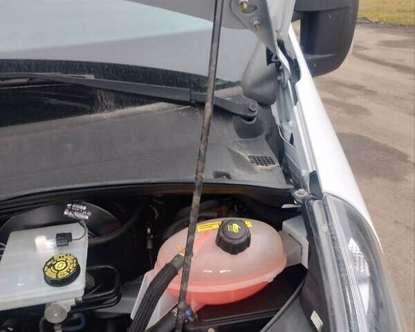 Белый Опель Movano, объемом двигателя 2.3 л и пробегом 150 тыс. км за 18700 $, фото 28 на Automoto.ua