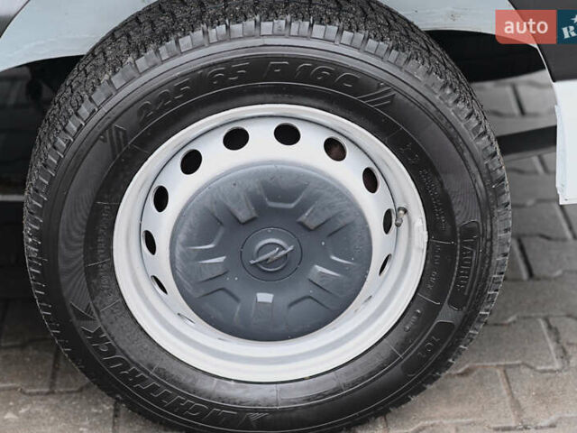 Белый Опель Movano, объемом двигателя 0 л и пробегом 158 тыс. км за 19300 $, фото 15 на Automoto.ua