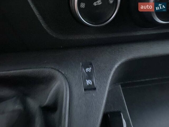 Белый Опель Movano, объемом двигателя 2.3 л и пробегом 144 тыс. км за 18890 $, фото 49 на Automoto.ua