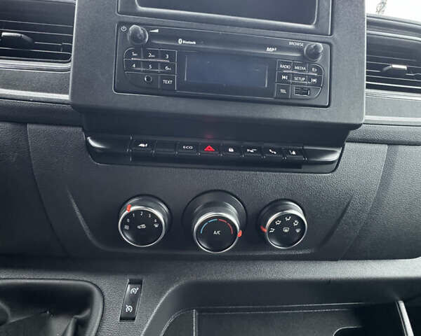 Білий Опель Movano, об'ємом двигуна 2.3 л та пробігом 220 тис. км за 22500 $, фото 14 на Automoto.ua