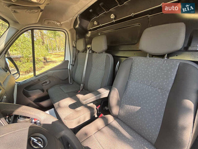 Белый Опель Movano, объемом двигателя 2.3 л и пробегом 90 тыс. км за 19650 $, фото 25 на Automoto.ua