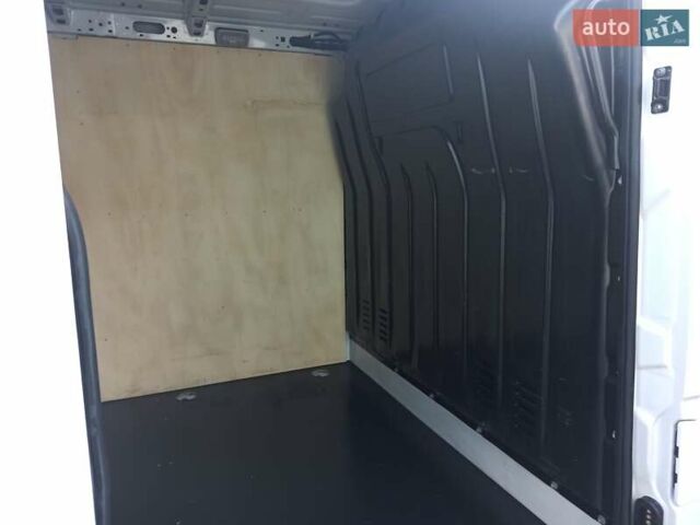 Белый Опель Movano, объемом двигателя 2.3 л и пробегом 133 тыс. км за 15600 $, фото 19 на Automoto.ua