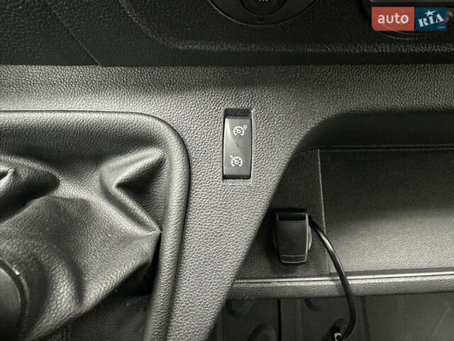 Белый Опель Movano, объемом двигателя 2.3 л и пробегом 196 тыс. км за 20950 $, фото 31 на Automoto.ua