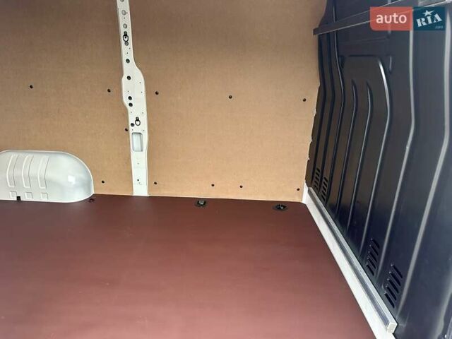 Білий Опель Movano, об'ємом двигуна 2.3 л та пробігом 159 тис. км за 18500 $, фото 11 на Automoto.ua