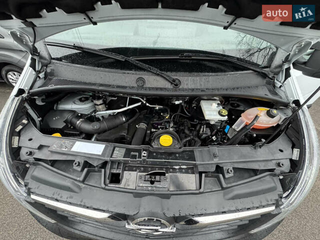 Білий Опель Movano, об'ємом двигуна 2.3 л та пробігом 220 тис. км за 22500 $, фото 22 на Automoto.ua