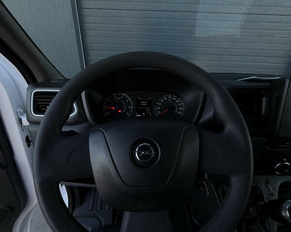 Белый Опель Movano, объемом двигателя 2.3 л и пробегом 254 тыс. км за 18500 $, фото 55 на Automoto.ua