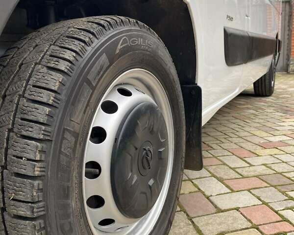 Білий Опель Movano, об'ємом двигуна 2.3 л та пробігом 134 тис. км за 16400 $, фото 8 на Automoto.ua