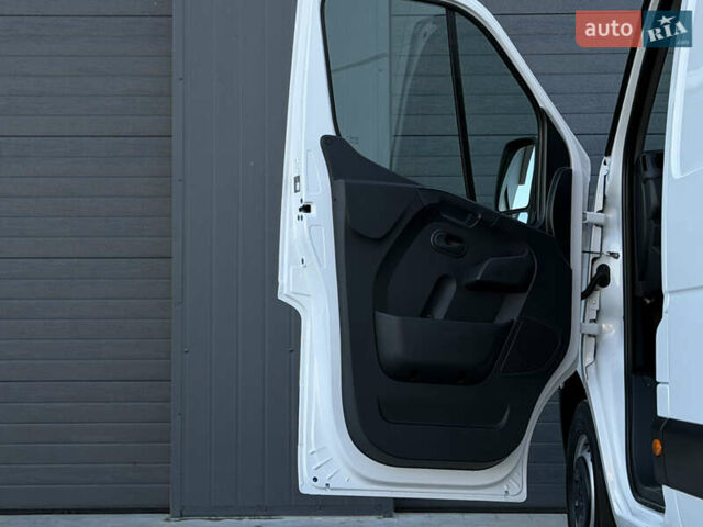 Белый Опель Movano, объемом двигателя 2.3 л и пробегом 254 тыс. км за 18500 $, фото 52 на Automoto.ua