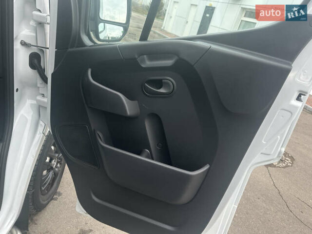 Белый Опель Movano, объемом двигателя 2.3 л и пробегом 196 тыс. км за 20950 $, фото 20 на Automoto.ua