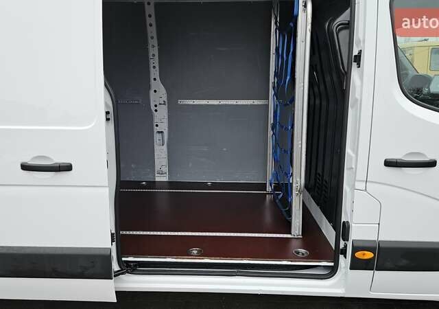 Белый Опель Movano, объемом двигателя 2.3 л и пробегом 133 тыс. км за 20900 $, фото 31 на Automoto.ua
