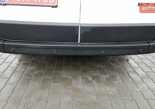 Белый Опель Movano, объемом двигателя 2.3 л и пробегом 133 тыс. км за 20900 $, фото 7 на Automoto.ua