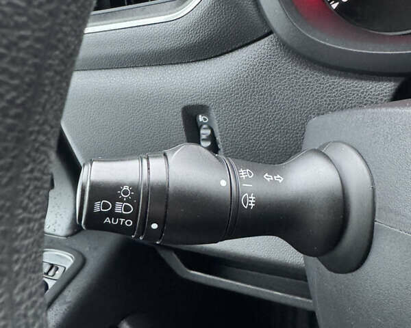 Білий Опель Movano, об'ємом двигуна 2.3 л та пробігом 220 тис. км за 22500 $, фото 27 на Automoto.ua