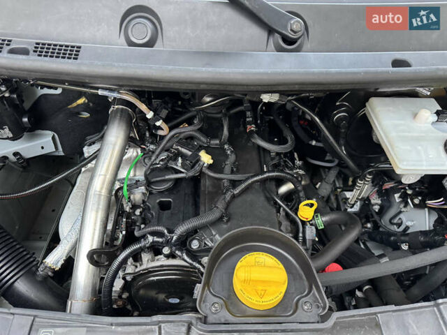 Білий Опель Movano, об'ємом двигуна 2.3 л та пробігом 202 тис. км за 19500 $, фото 59 на Automoto.ua