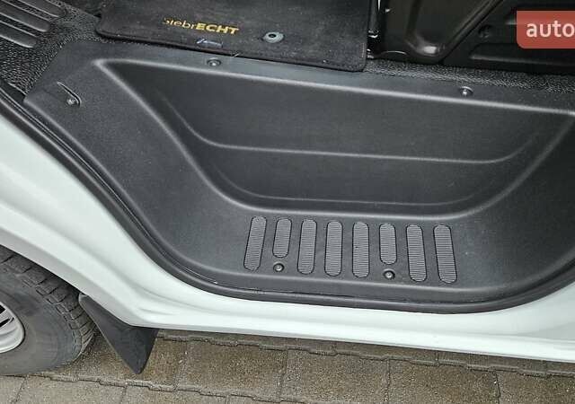 Белый Опель Movano, объемом двигателя 2.3 л и пробегом 133 тыс. км за 20900 $, фото 20 на Automoto.ua