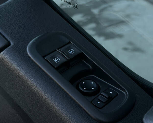 Белый Опель Movano, объемом двигателя 2.3 л и пробегом 254 тыс. км за 18500 $, фото 54 на Automoto.ua