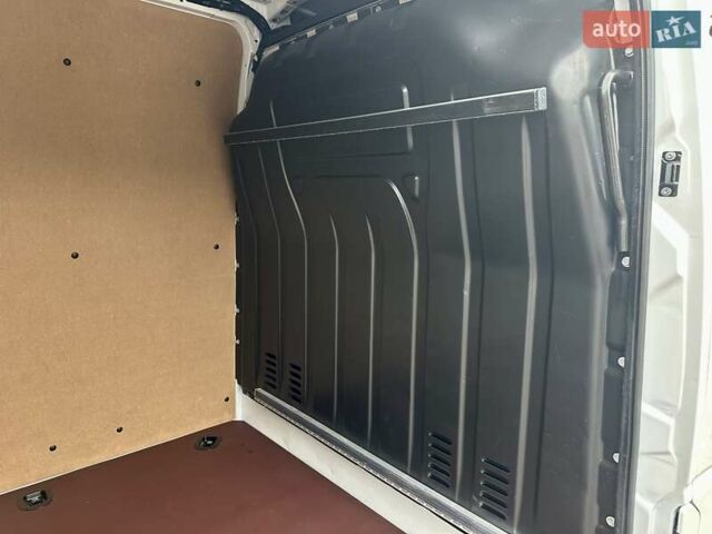 Білий Опель Movano, об'ємом двигуна 2.3 л та пробігом 159 тис. км за 18500 $, фото 12 на Automoto.ua