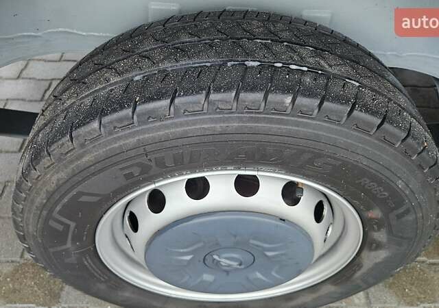 Белый Опель Movano, объемом двигателя 2.3 л и пробегом 133 тыс. км за 20900 $, фото 13 на Automoto.ua