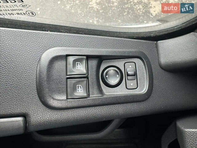 Белый Опель Movano, объемом двигателя 2.3 л и пробегом 196 тыс. км за 20950 $, фото 33 на Automoto.ua