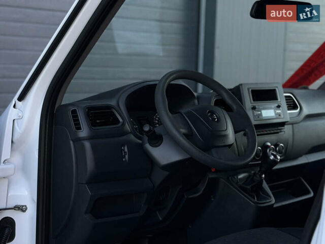 Белый Опель Movano, объемом двигателя 2.3 л и пробегом 254 тыс. км за 18500 $, фото 51 на Automoto.ua