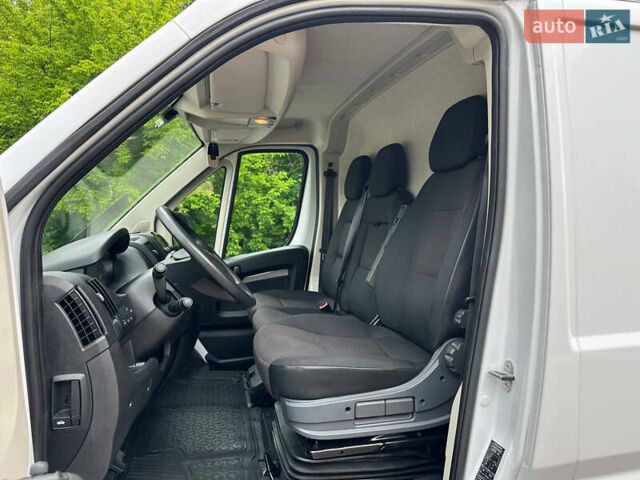 Білий Опель Movano, об'ємом двигуна 2.2 л та пробігом 264 тис. км за 18500 $, фото 7 на Automoto.ua