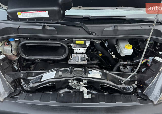 Белый Опель Movano, объемом двигателя 2.2 л и пробегом 220 тыс. км за 25899 $, фото 26 на Automoto.ua