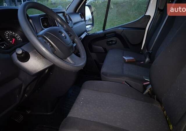 Белый Опель Movano, объемом двигателя 2.3 л и пробегом 275 тыс. км за 18799 $, фото 22 на Automoto.ua