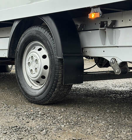 Белый Опель Movano, объемом двигателя 2.2 л и пробегом 220 тыс. км за 25899 $, фото 8 на Automoto.ua