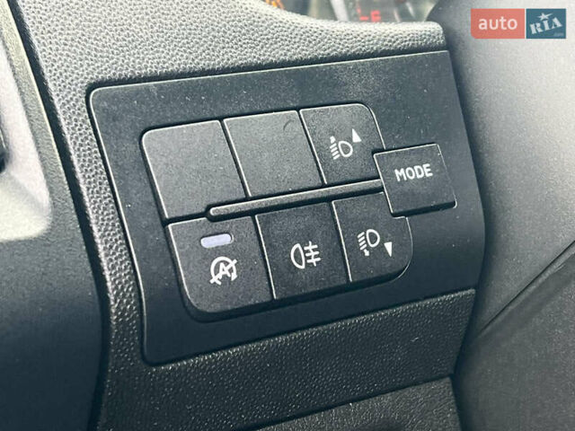 Білий Опель Movano, об'ємом двигуна 2.2 л та пробігом 264 тис. км за 18500 $, фото 8 на Automoto.ua