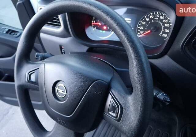 Белый Опель Movano, объемом двигателя 2.3 л и пробегом 275 тыс. км за 18799 $, фото 38 на Automoto.ua