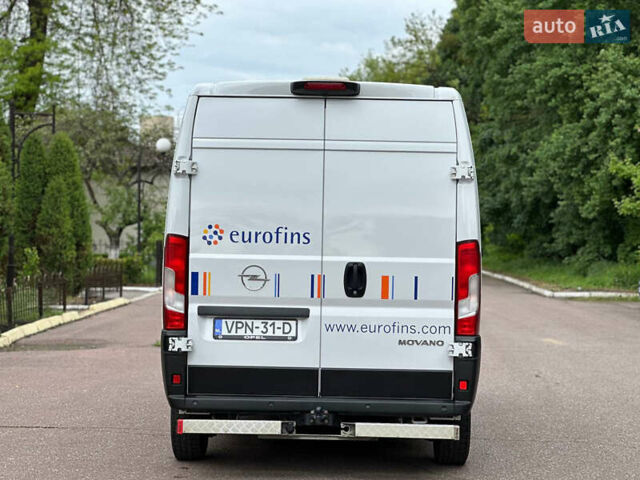Білий Опель Movano, об'ємом двигуна 2.2 л та пробігом 264 тис. км за 18500 $, фото 4 на Automoto.ua