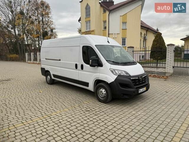 Білий Опель Movano, об'ємом двигуна 2.2 л та пробігом 85 тис. км за 19500 $, фото 1 на Automoto.ua