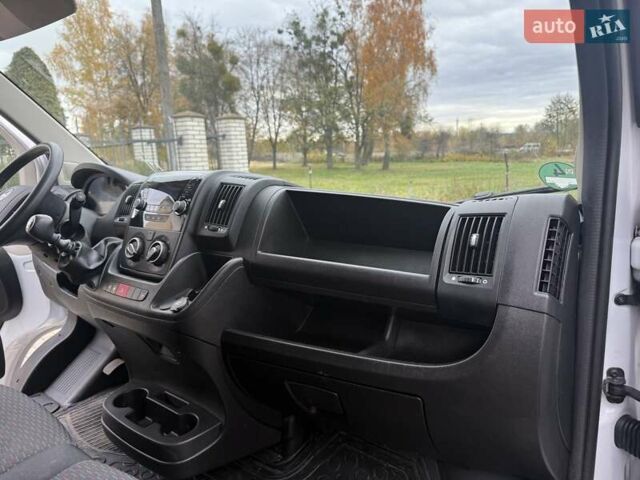 Білий Опель Movano, об'ємом двигуна 2.2 л та пробігом 85 тис. км за 19500 $, фото 5 на Automoto.ua