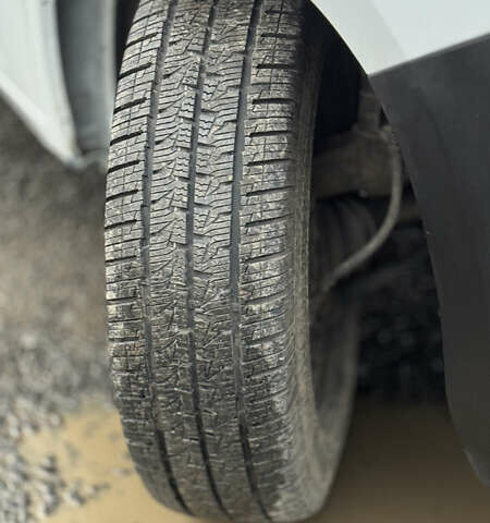 Белый Опель Movano, объемом двигателя 2.2 л и пробегом 220 тыс. км за 25899 $, фото 12 на Automoto.ua