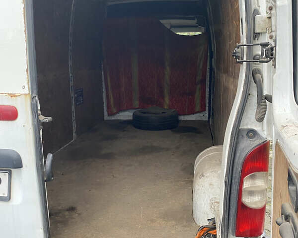 Білий Опель Movano, об'ємом двигуна 2.46 л та пробігом 410 тис. км за 4750 $, фото 3 на Automoto.ua