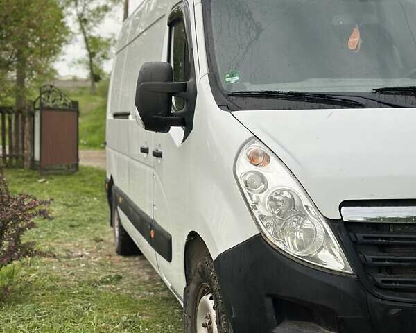 Белый Опель Movano, объемом двигателя 2.3 л и пробегом 308 тыс. км за 14000 $, фото 1 на Automoto.ua