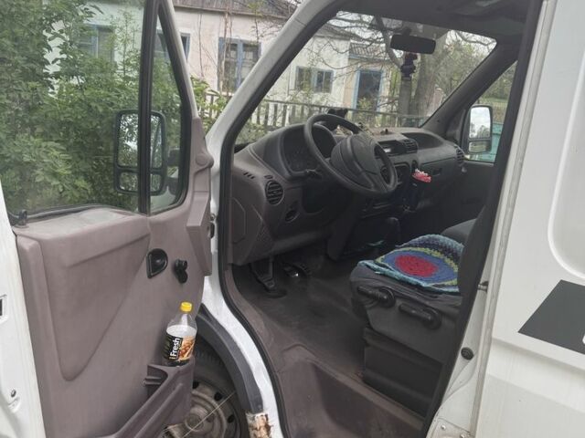 Белый Опель Movano, объемом двигателя 2.8 л и пробегом 435 тыс. км за 2600 $, фото 3 на Automoto.ua