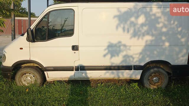 Белый Опель Movano, объемом двигателя 2.5 л и пробегом 470 тыс. км за 3000 $, фото 3 на Automoto.ua