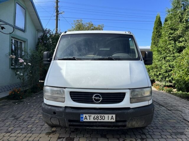 Белый Опель Movano, объемом двигателя 2.4 л и пробегом 460 тыс. км за 3000 $, фото 3 на Automoto.ua