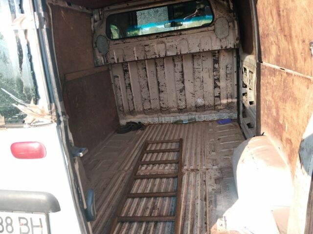 Белый Опель Movano, объемом двигателя 2.5 л и пробегом 460 тыс. км за 2100 $, фото 4 на Automoto.ua